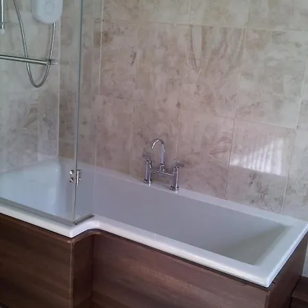 Bed & Breakfast College House 4*
