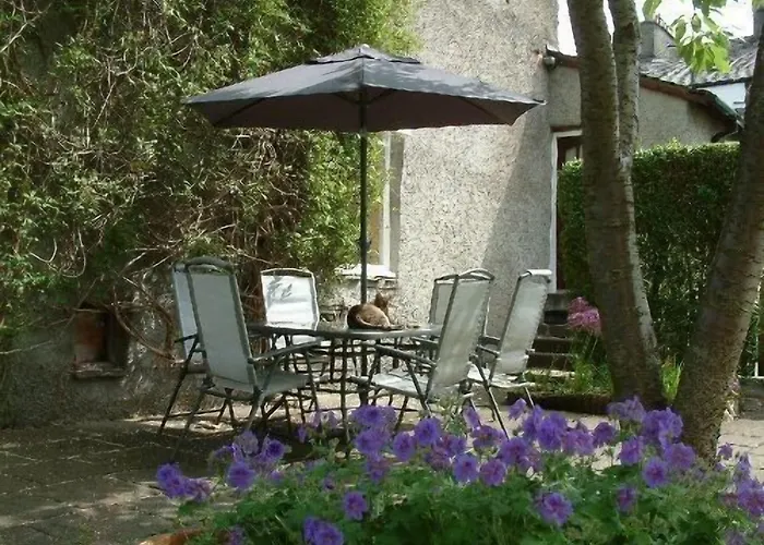 Hotel College House 4*